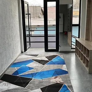 Tastaq Hostel Almatı